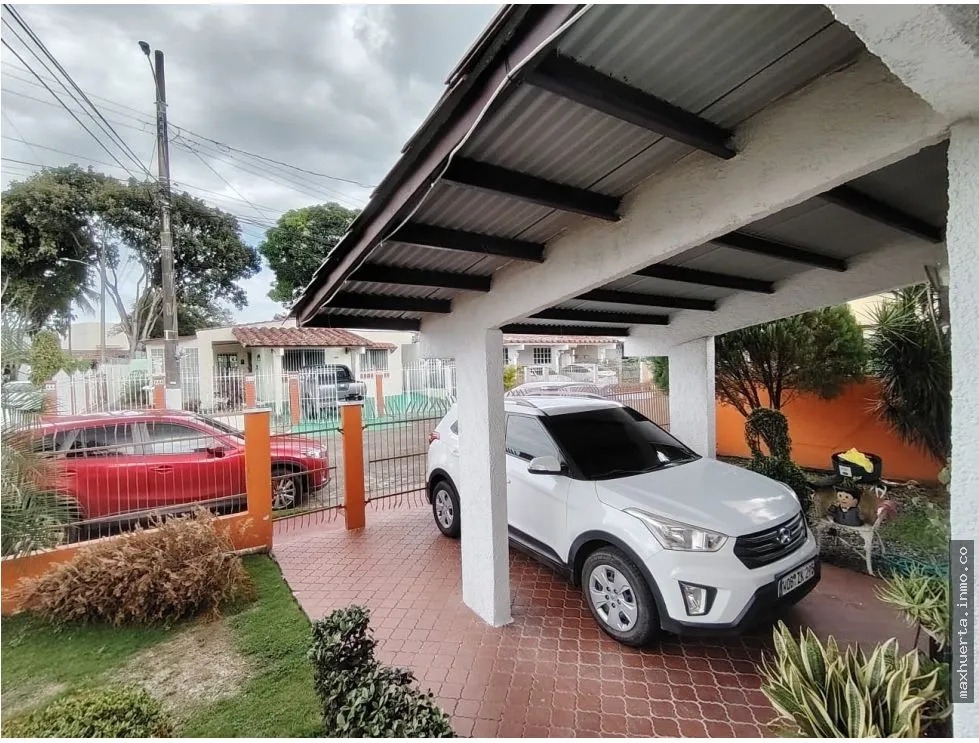 VENDO CASA EN CHANIS , ALTOS DEL ROMERAL