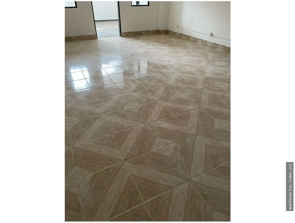 Venta de local comercial en Plaza Carolina, Juan Díaz NEB-10983
