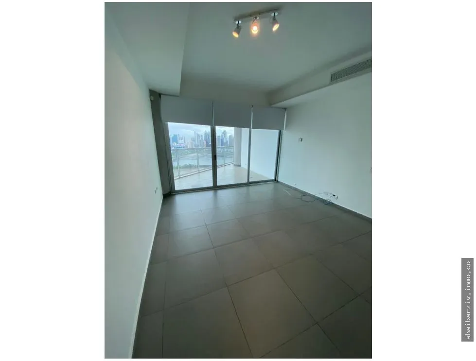 APARTMENT FOR SALE IN PH YACHT CLUB, AV. BALBOA