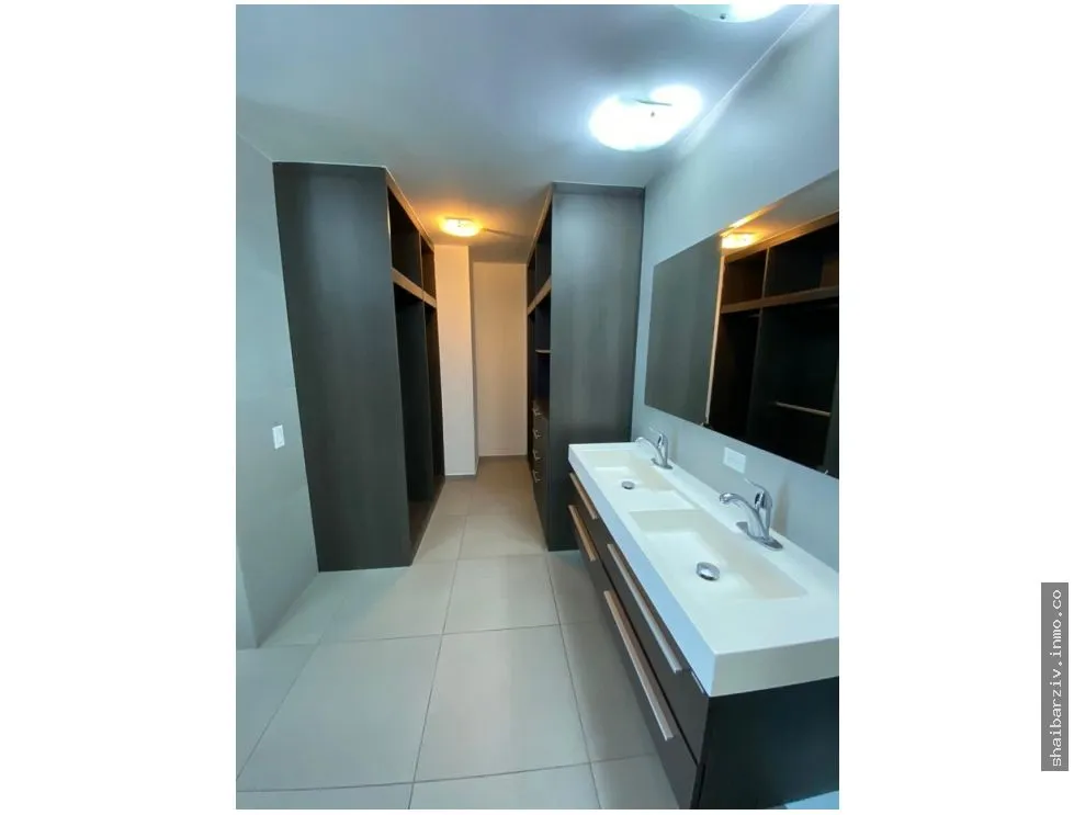APARTMENT FOR SALE IN PH YACHT CLUB, AV. BALBOA