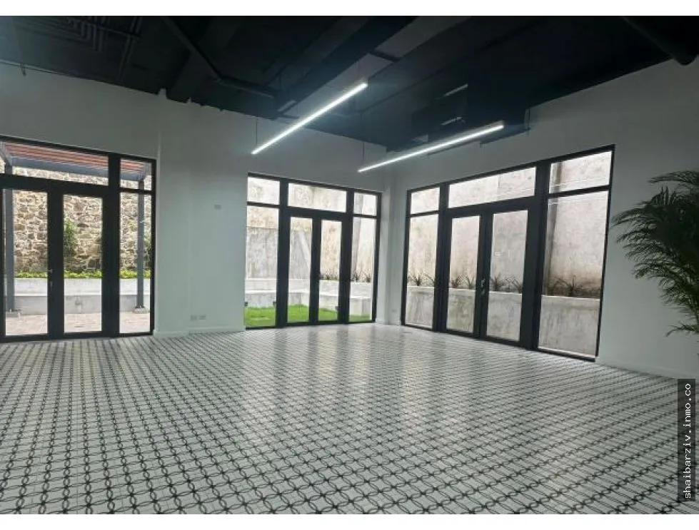 SE VENDEN LOCALES EN PLAZUELA ALFARO, CASCO ANTIGUO