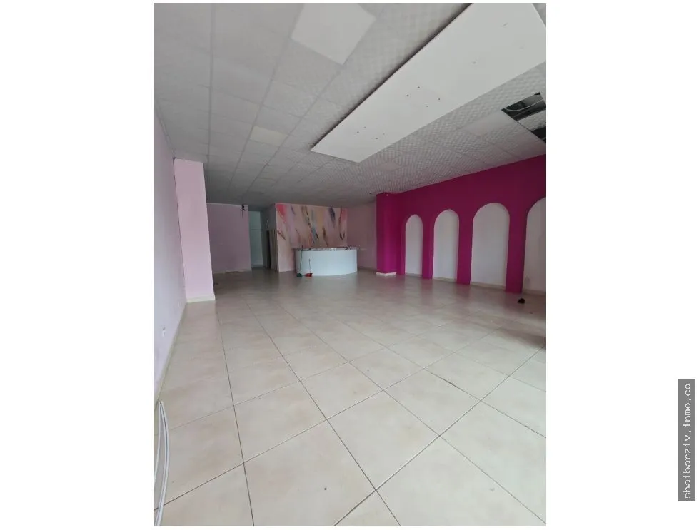 ALQUILO LOCAL COMERCIAL EN PH ILO, PARQUE LEFEVRE