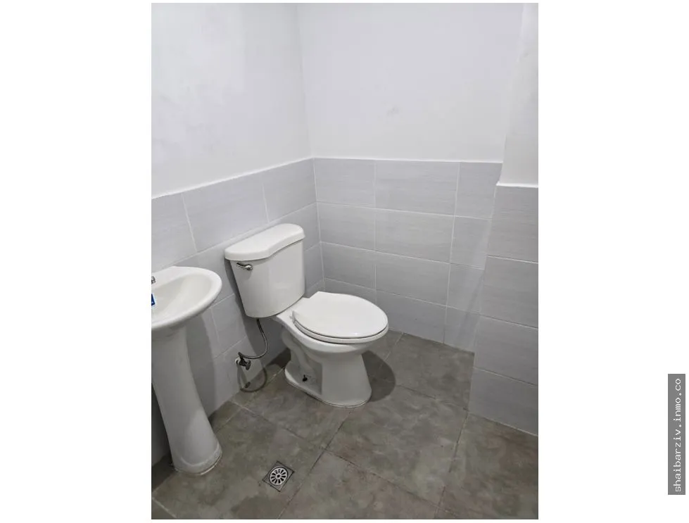 ALQUILO LOCAL COMERCIAL EN PH ILO, PARQUE LEFEVRE