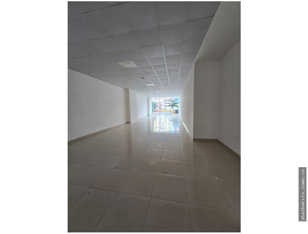 SE ALQUILA LOCAL COMERCIAL EN PH ALAI, VÍA ESPAÑA