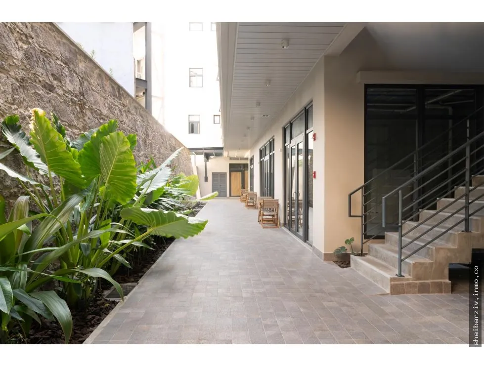 Commercial Spaces for Rent in Plazuela Alfaro, Historic District!