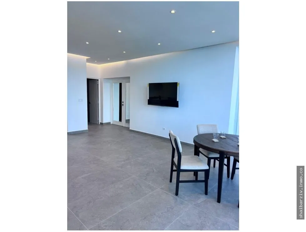 APARTMENT FOR SALE ON AV. BALBOA, PH MARINA PARK