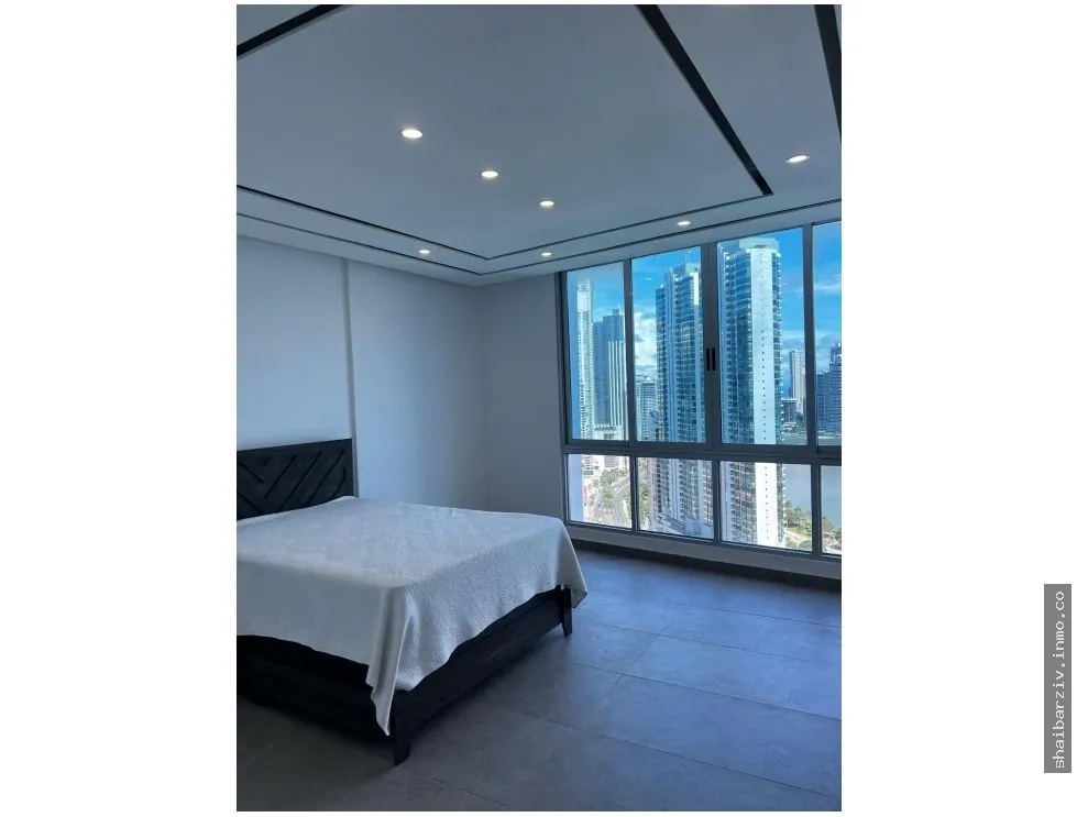 APARTMENT FOR SALE ON AV. BALBOA, PH MARINA PARK