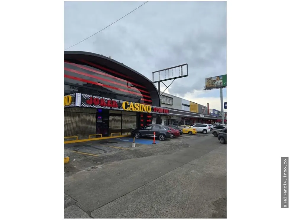 COMMERCIAL PLAZA FOR SALE ON TRANSISTMICA AVENUE