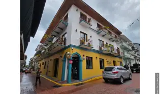 BUILDING FOR SALE IN CASCO ANTIGUO, CASA TÁNTALO, SALE-LEASEBACK