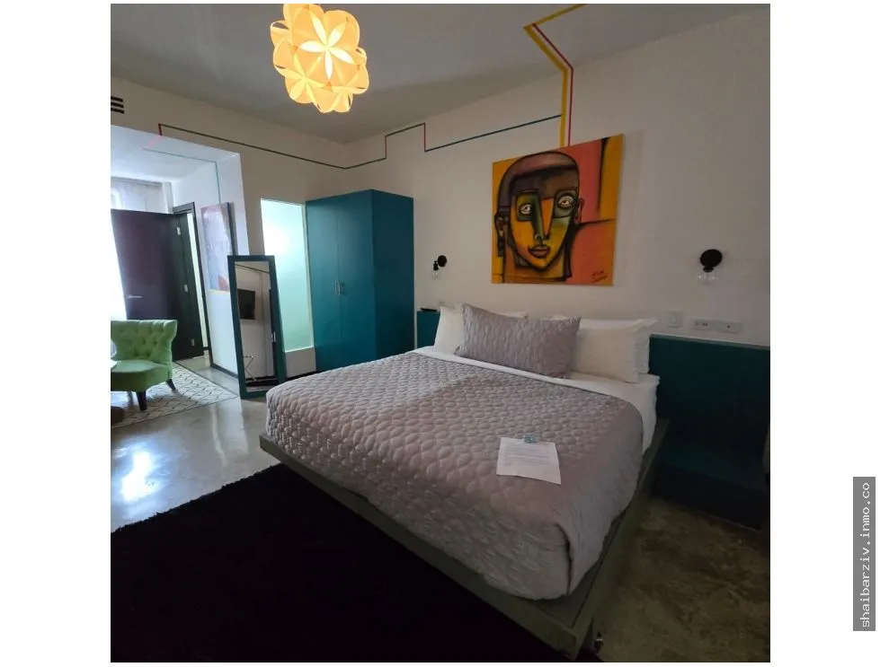 BUILDING FOR SALE IN CASCO ANTIGUO, CASA TÁNTALO, SALE-LEASEBACK