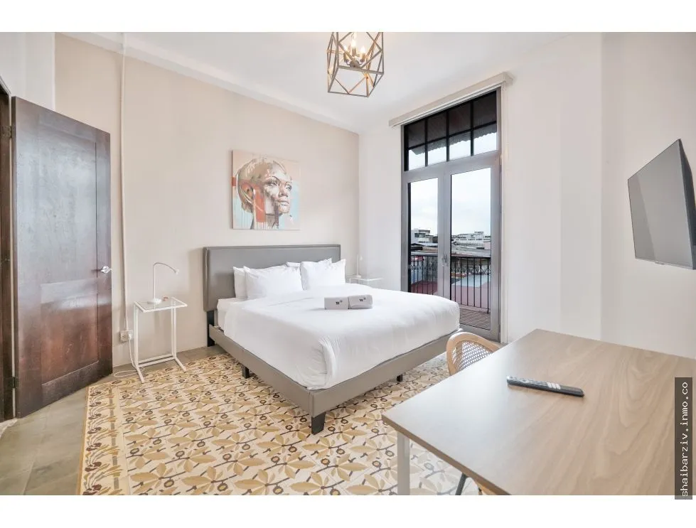 Building for Sale in Casco Antiguo, Donovan