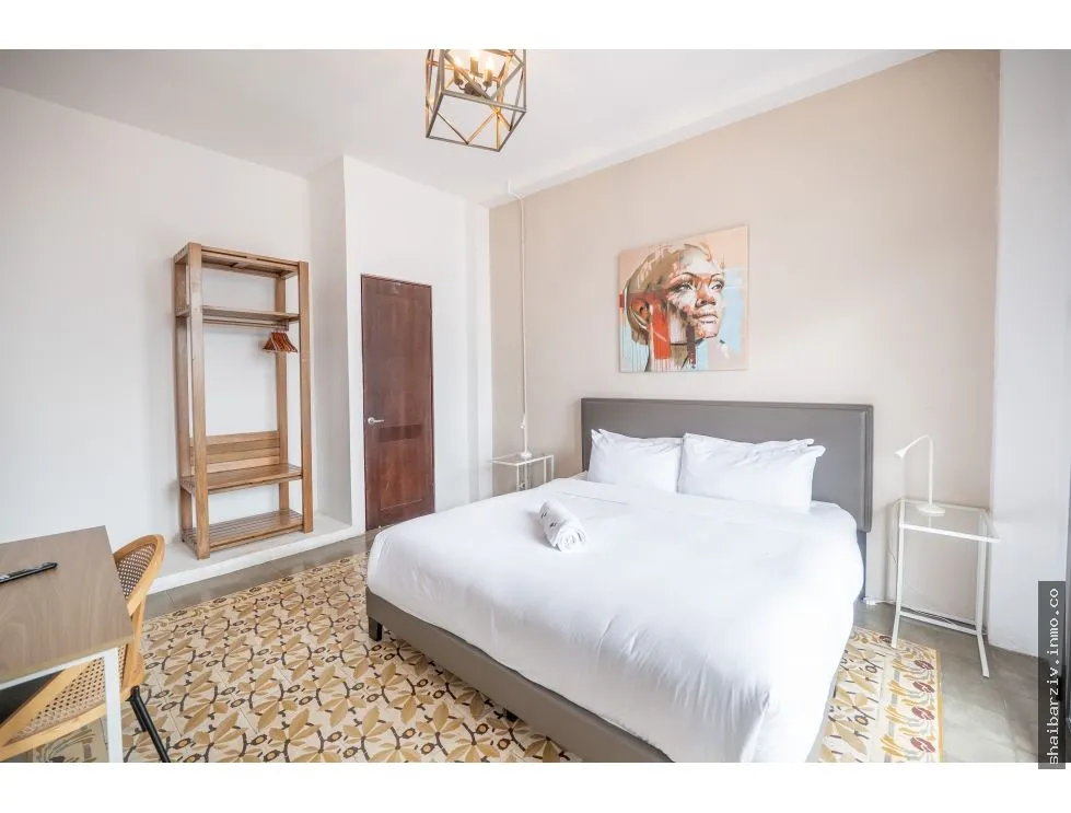 Building for Sale in Casco Antiguo, Donovan