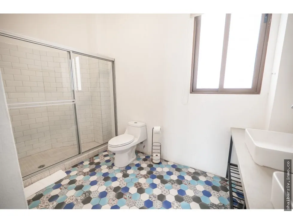 Building for Sale in Casco Antiguo, Donovan