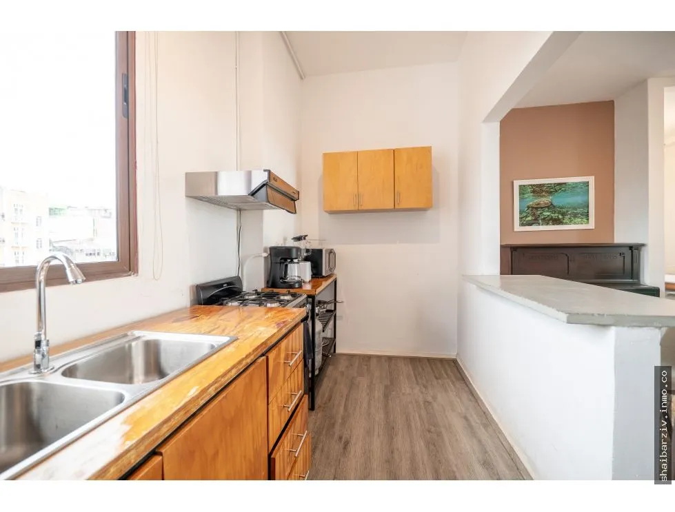 Building for Sale in Casco Antiguo, Donovan