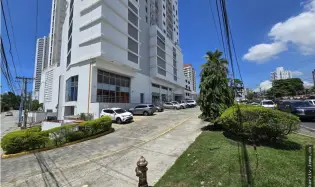 TWO INTEGRATED COMMERCIAL SPACES FOR SALE ON VÍA ESPAÑA