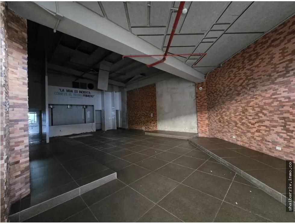 Espace commercial à Santa Maria à louer
