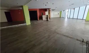 Espace commercial à Santa Maria à louer