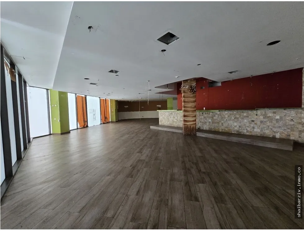 Espace commercial à Santa Maria à louer
