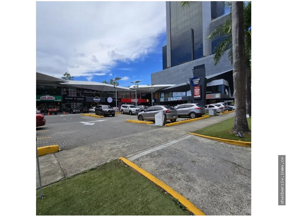COMMERCIAL PLAZA FOR SALE WITH EXCELLENT RENTAL INCOME POTENTIAL