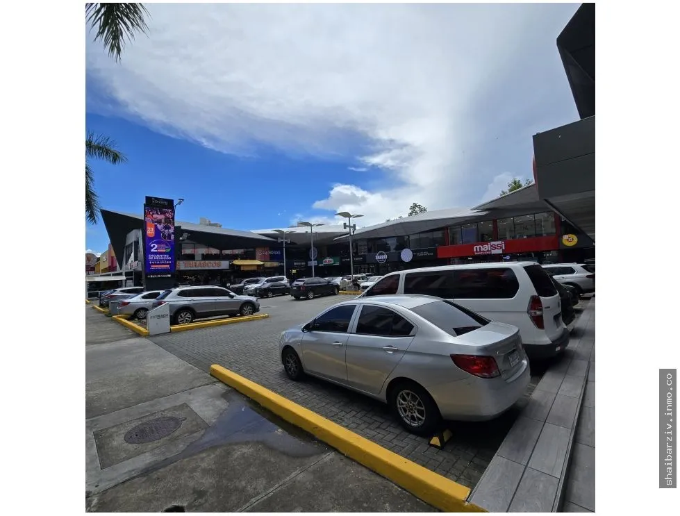 COMMERCIAL PLAZA FOR SALE WITH EXCELLENT RENTAL INCOME POTENTIAL