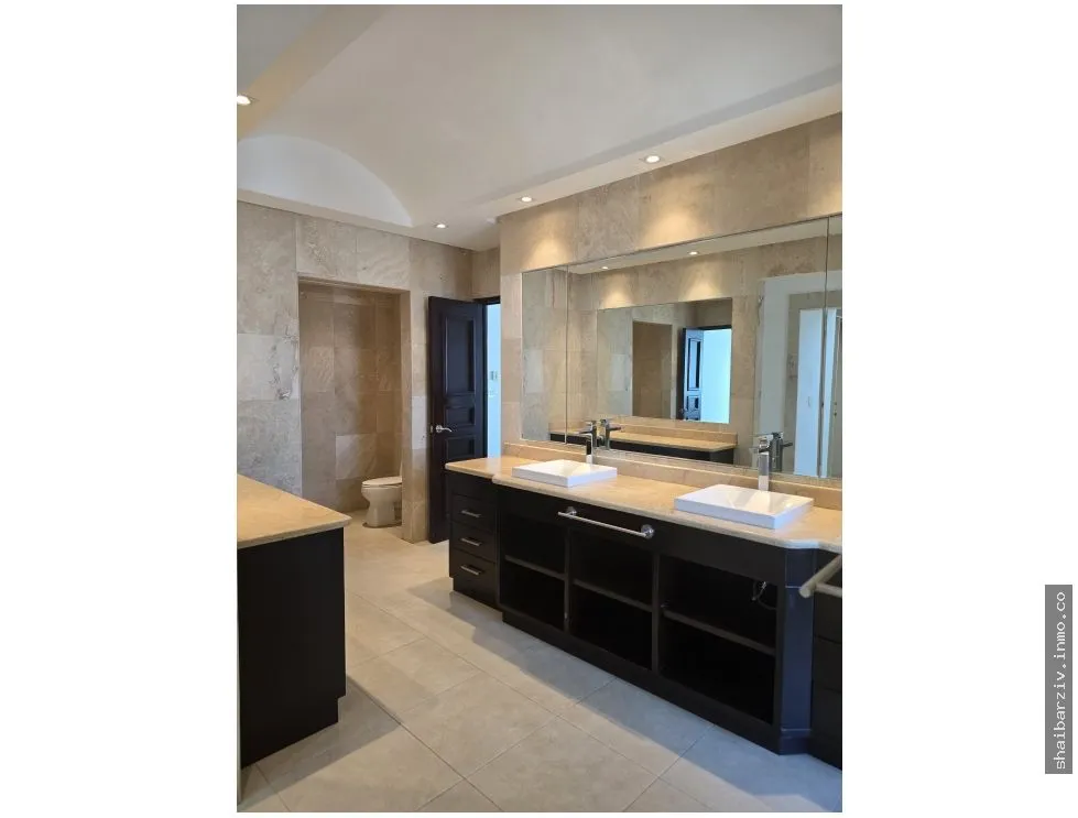Penthouse en PH Golf Tower – Exclusividad y Confort en Altos del Golf