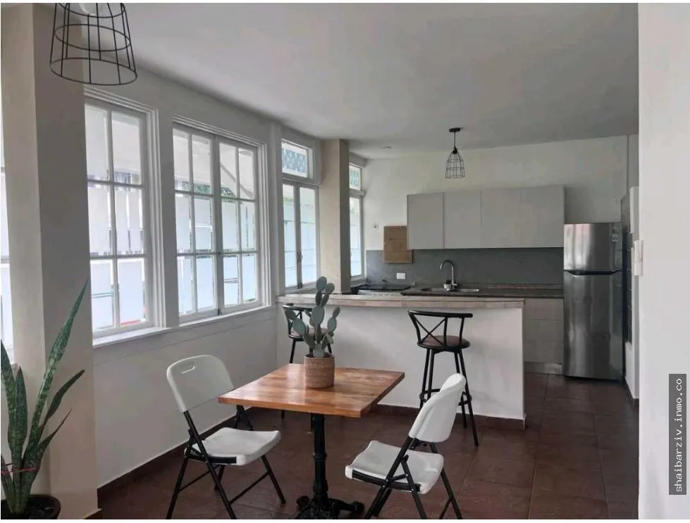 Building for Sale in Clayton