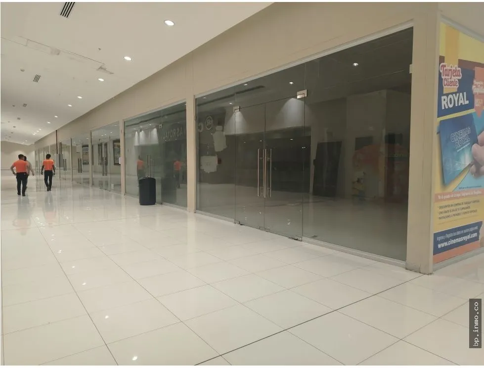 OFFICES / RETAIL SPACES FOR RENT AT MEGAMALL