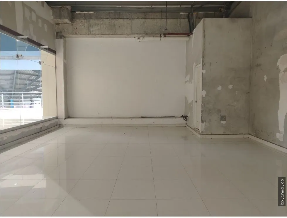 OFFICES / RETAIL SPACES FOR RENT AT MEGAMALL