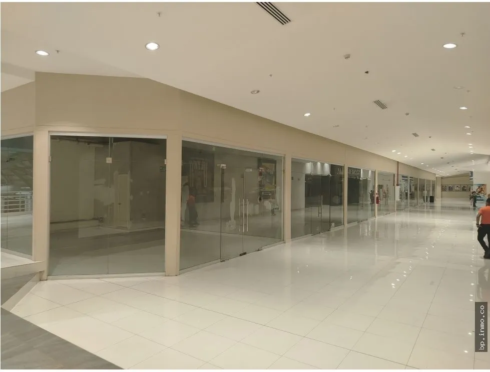 OFFICES / RETAIL SPACES FOR RENT AT MEGAMALL