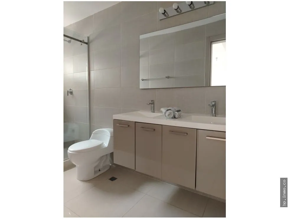 FOR RENT APARTMENT WITH WHITE GOODS OR FURNISHED IN BELLA VISTA - 43 GV
