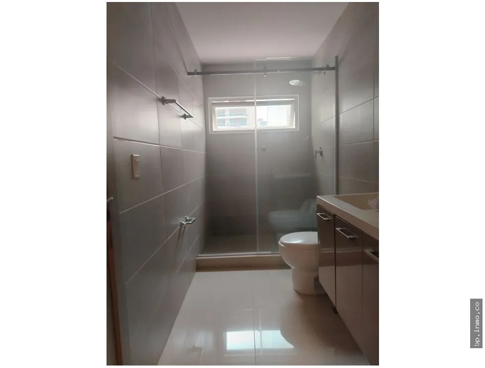 FOR RENT APARTMENT WITH WHITE GOODS OR FURNISHED IN BELLA VISTA - 43 GV