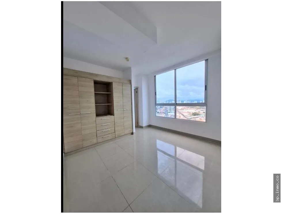 APARTMENT FOR SALE IN EL CARMEN, VÍA ESPAÑA - PH RAINBOW TOWER