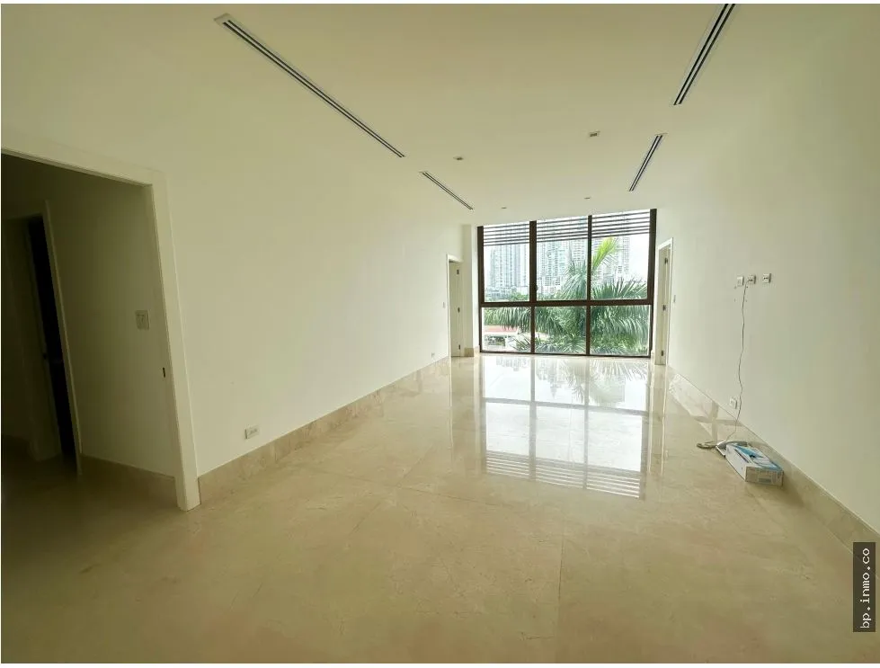 FOR RENT: APARTMENT IN OCEAN REEF
