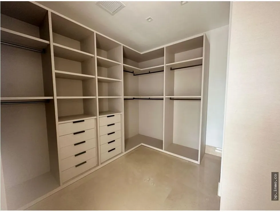 FOR RENT: APARTMENT IN OCEAN REEF