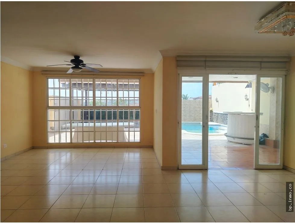 HOUSE FOR SALE IN PRADERAS DEL ROCIO, VILLA ZAITA