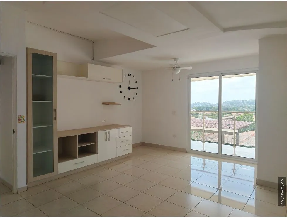 HOUSE FOR SALE IN PRADERAS DEL ROCIO, VILLA ZAITA
