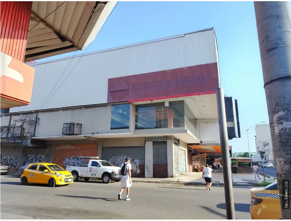 BUILDING FOR SALE IN CALIDONIA