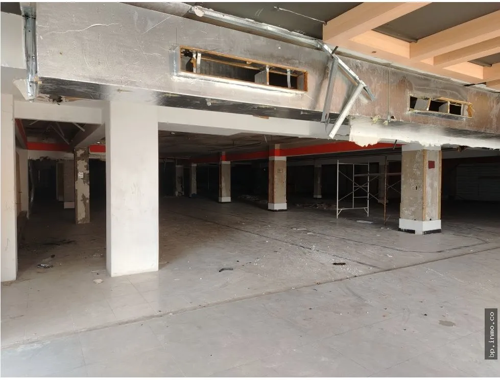 BUILDING FOR SALE IN CALIDONIA