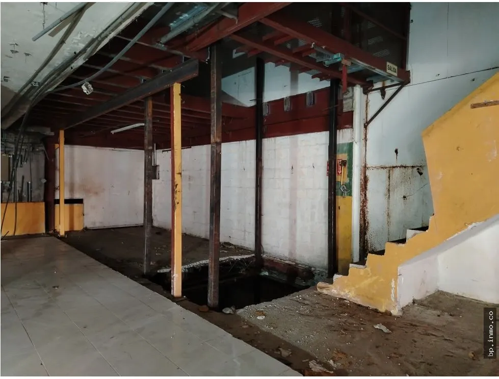 BUILDING FOR SALE IN CALIDONIA