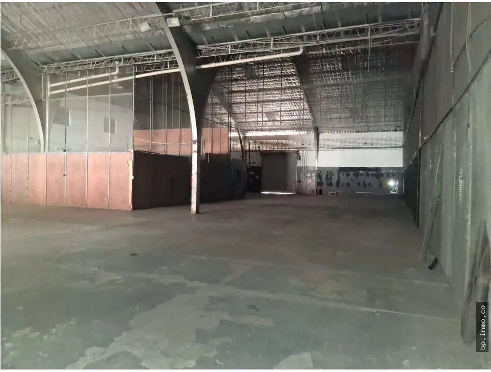 WAREHOUSE FOR RENT 750 m² ON TRANSISTMICA HIGHWAY