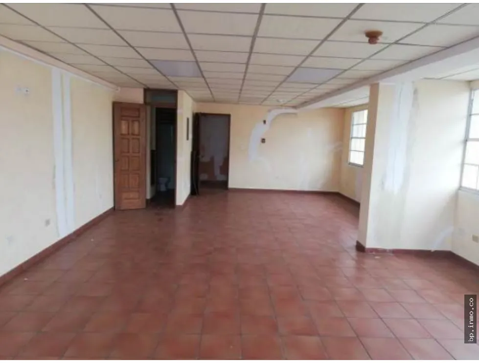 COMMERCIAL BUILDING FOR SALE IN COLÓN