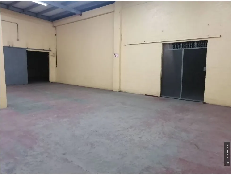 FOR LEASE: WAREHOUSE IN FREE TRADE ZONE - 1,800 m2