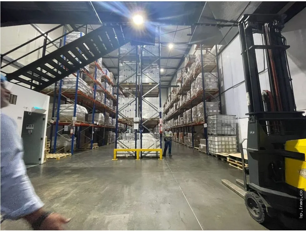 WAREHOUSE OF 550 M2 FOR SALE IN LAS MAÑANITAS