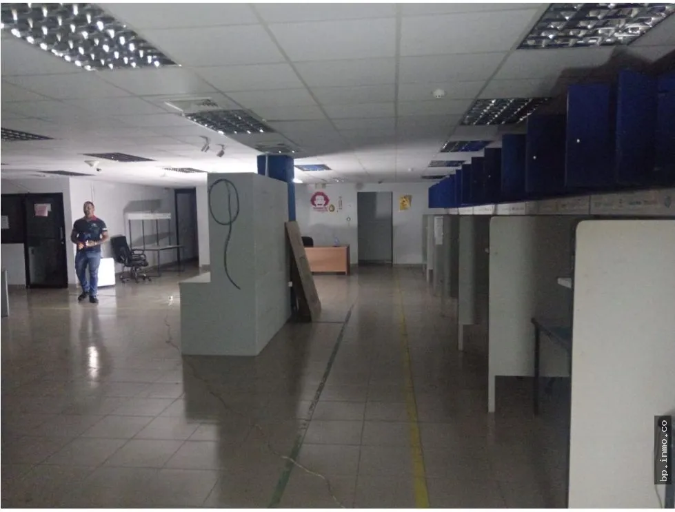 FOR RENT: 337 m² COMMERCIAL SPACE IN TUMBA MUERTO