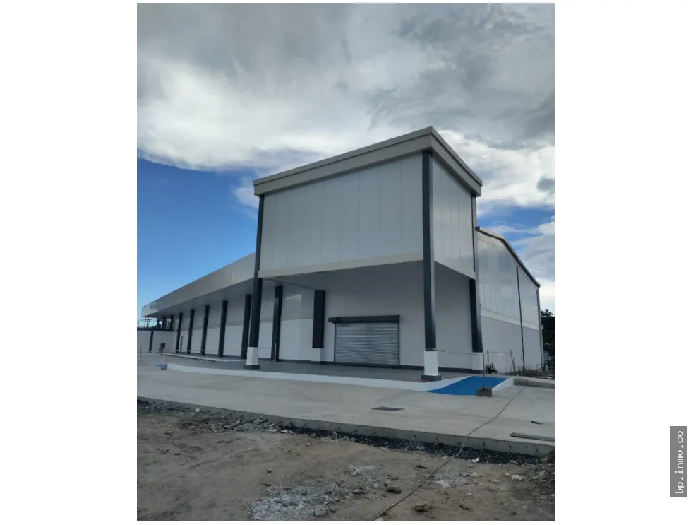 COMMERCIAL SPACES FOR PRE-SALE / PRE-LEASE AT PLAZA SANTA MARTA