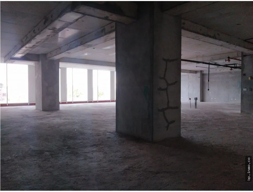 OFFICE SPACES FOR LEASE AT THE TOWERS BUSINESS PLAZA