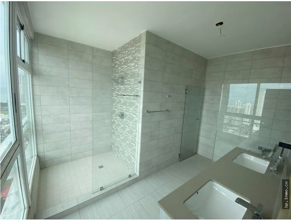 Apartment for Sale in The Towers Residences, Calle 50