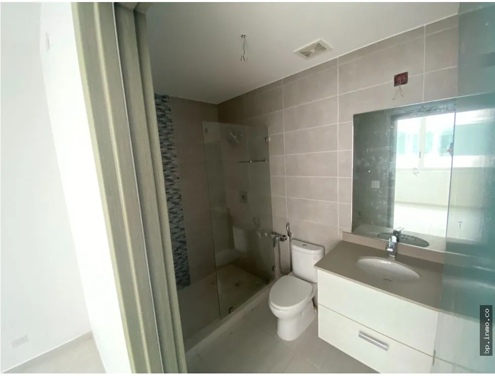 Apartment for Sale in The Towers Residences, Calle 50