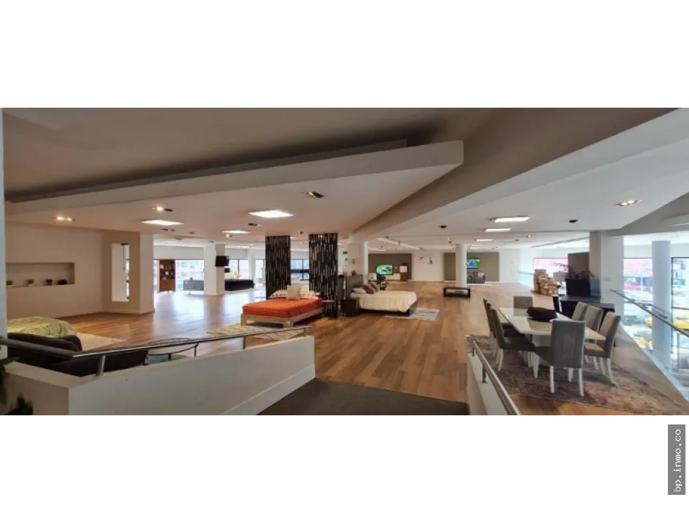 SE VENDE EDIFICIO EN VÍA ESPAÑA