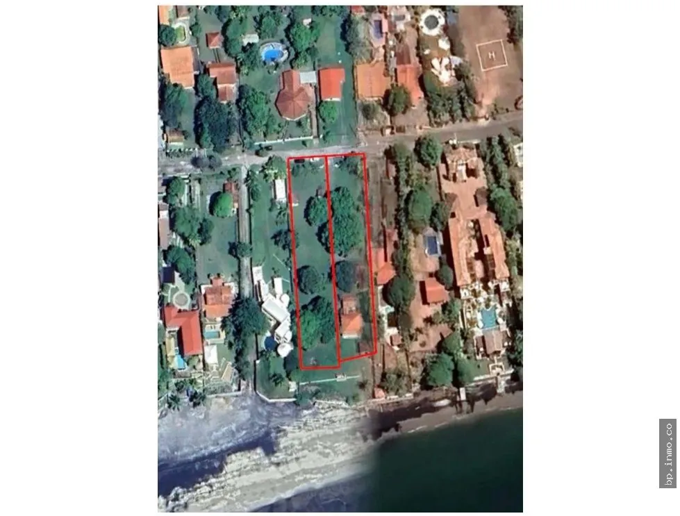 BEACHFRONT LAND FOR SALE 2,100 M2